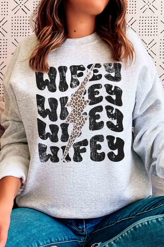 PLUS SIZE - LEOPARD LIGHTNING WIFEY Sweatshirt